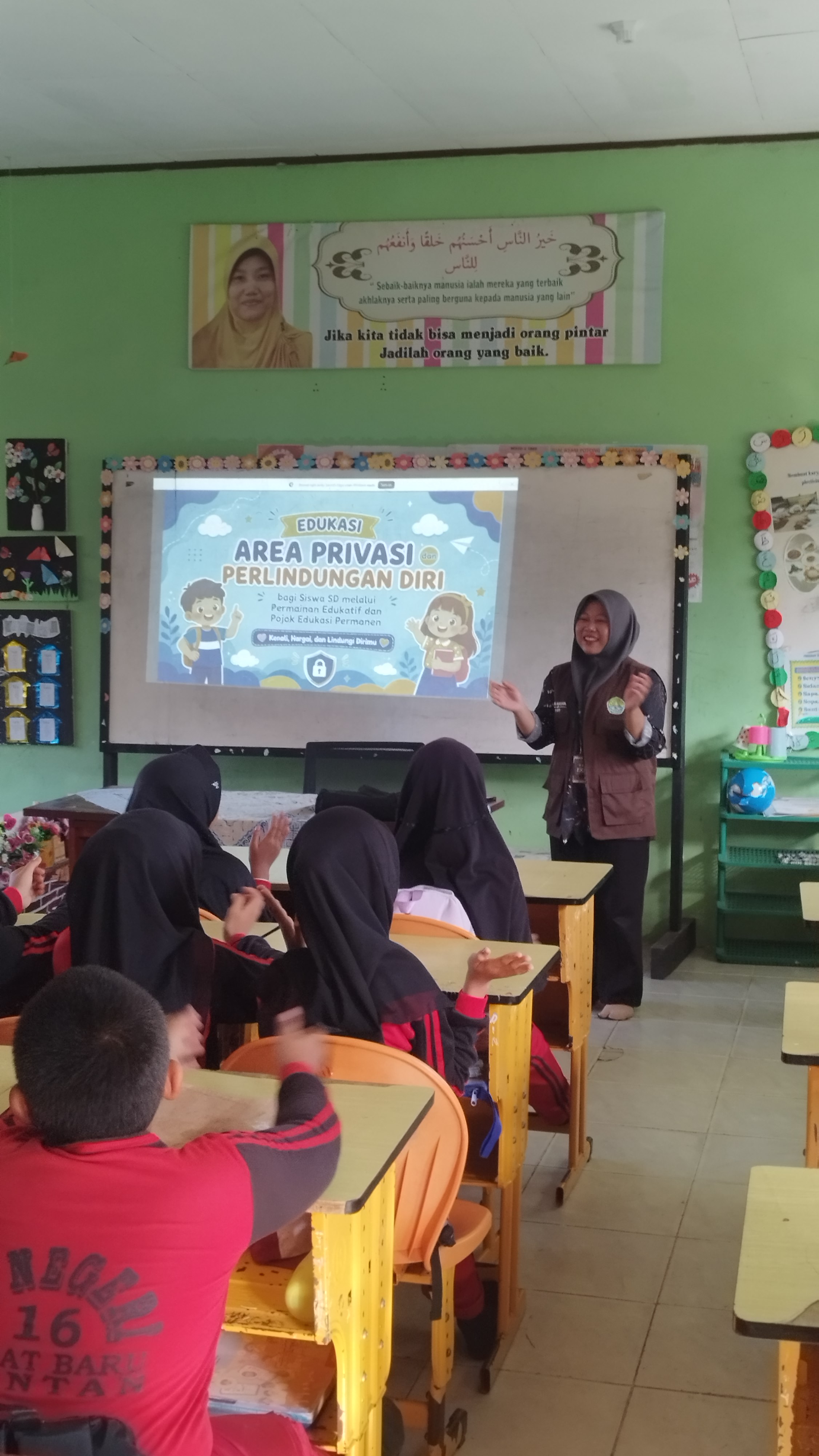 Mahasiswa KKN Universitas Riau Laksanakan Edukasi Area Privasi di SDN 16  Bantan Kabupaten Bengkalis